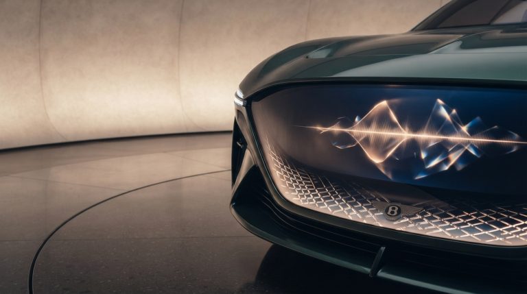 Bentley Torcal EV: V8 rēkoņa un kristāla mirdzums elektriskā nākotnē